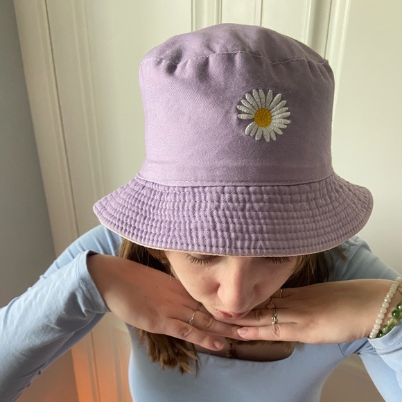 Reversible bucket hat - Picture 1 of 4